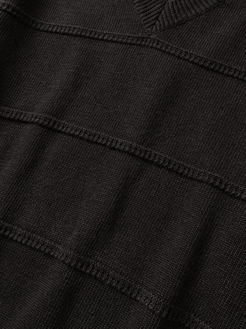 Cable Stripe V-Neck Knit (Black)
