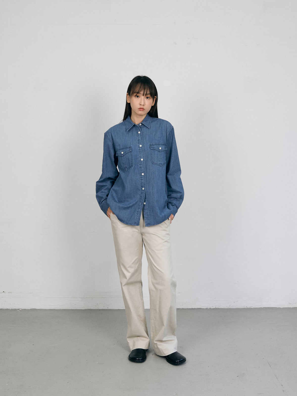 Essential Classic Chino Pants (Ecru)