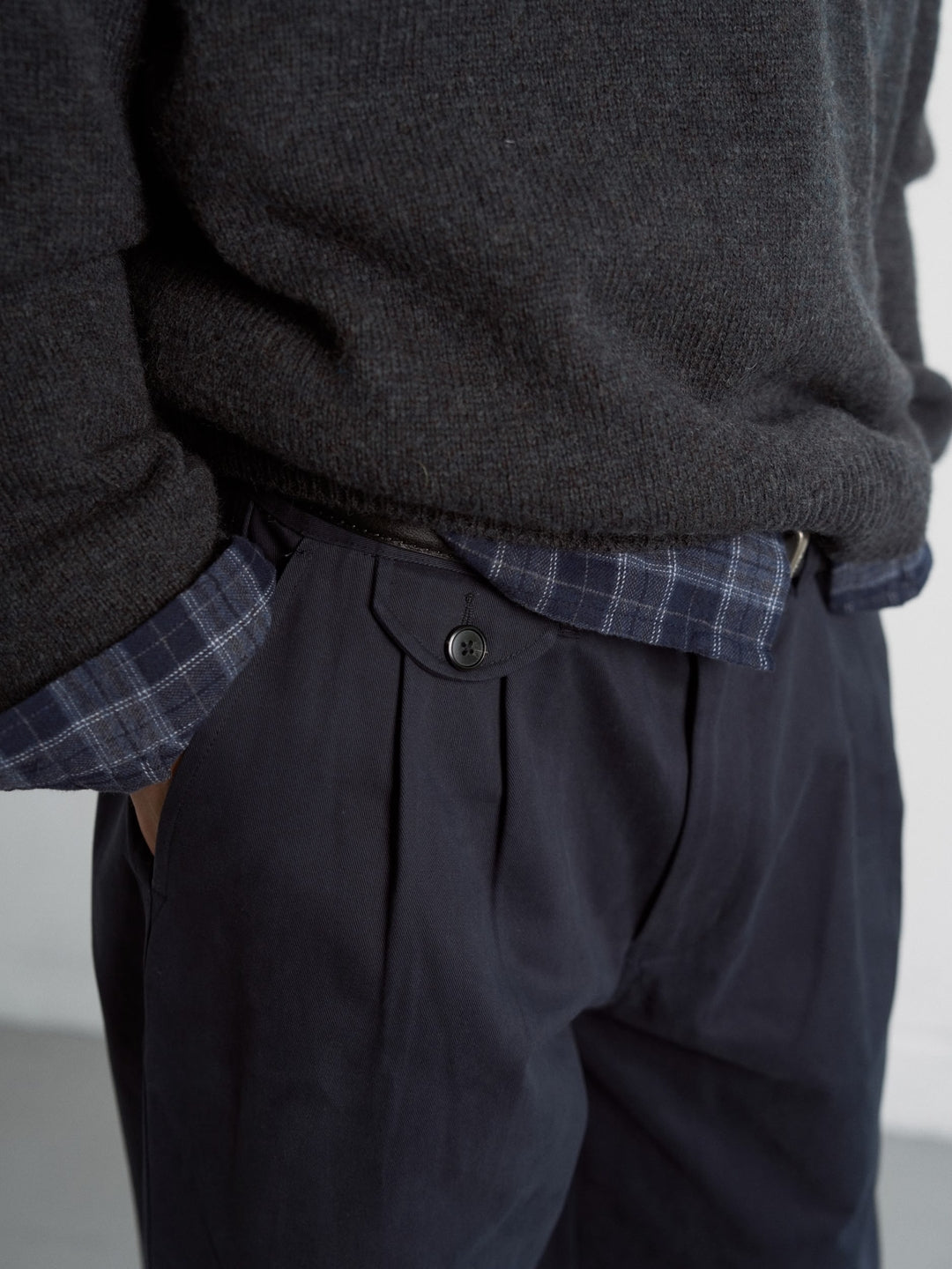 Everyday Pin-tuck Chino Pants (Navy)
