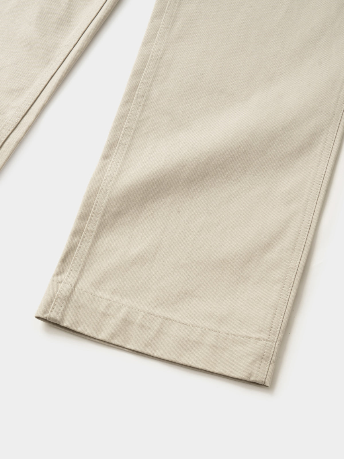 Essential Classic Chino Pants (Ecru)
