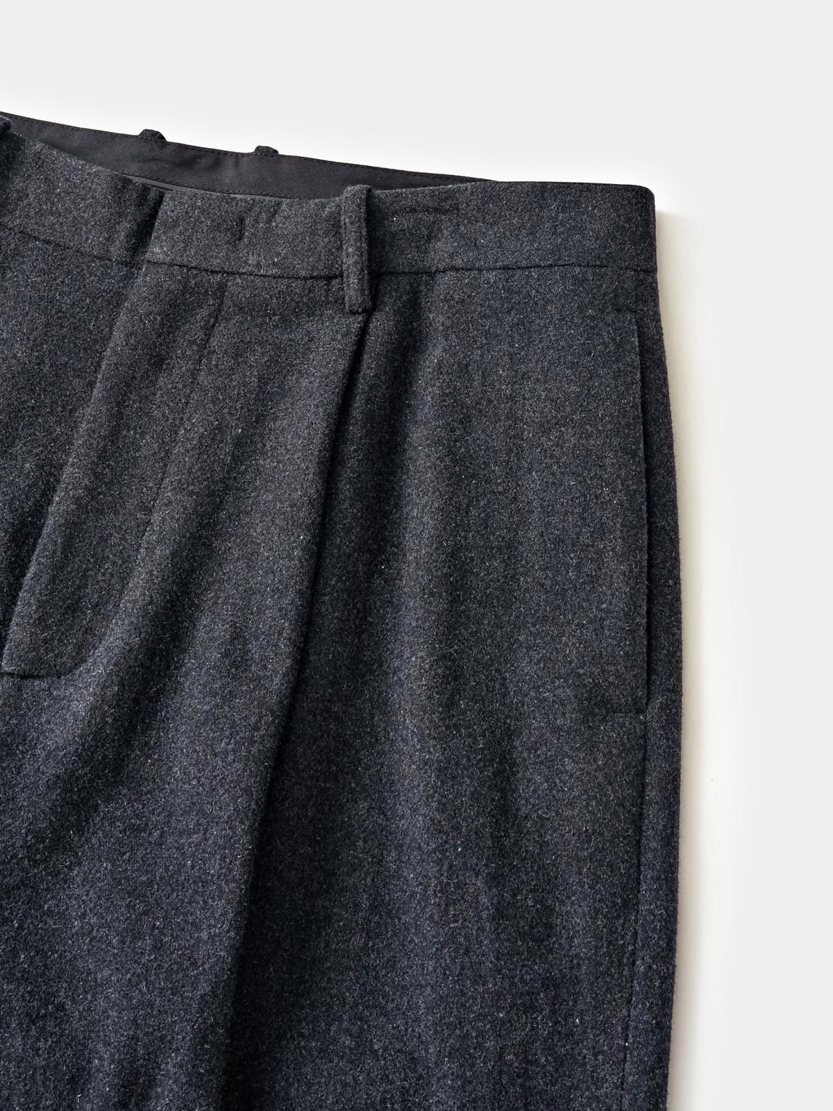 City Light Wool Pin-tuck Trouser (Gray)