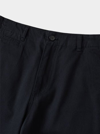 Essential Classic Chino Pants (Black)