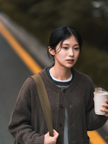 Fine Wool Roundneck Cardigan (Brown)