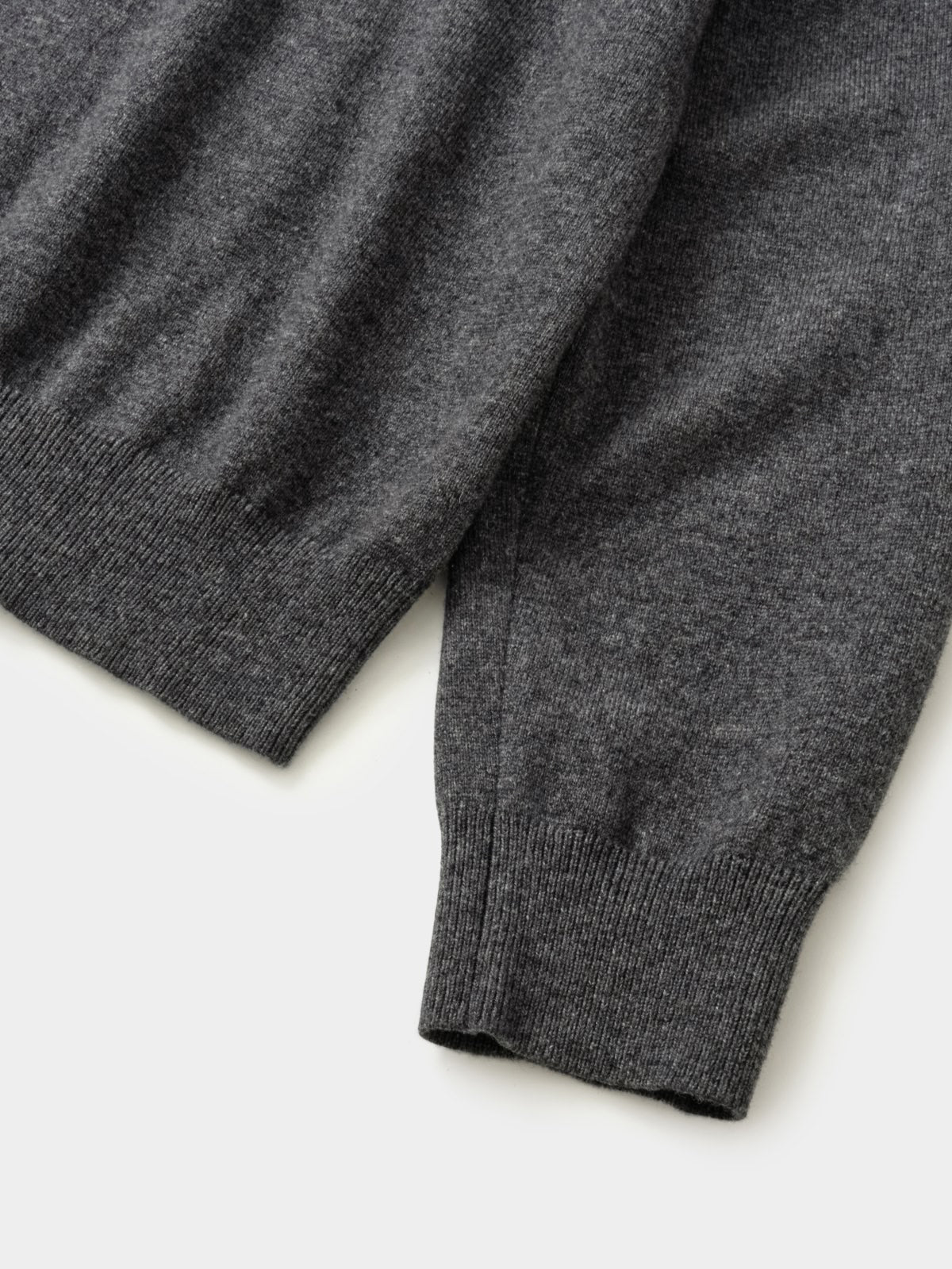Layered Wool Crew Knit (Charcoal-Olive)