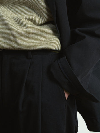 City Worker Pin-tuck Trouser (Black)