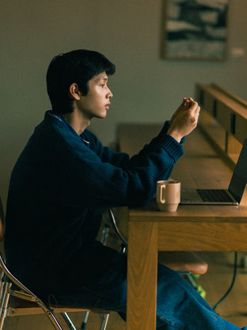 Fine Wool Roundneck Cardigan (Charcoal)