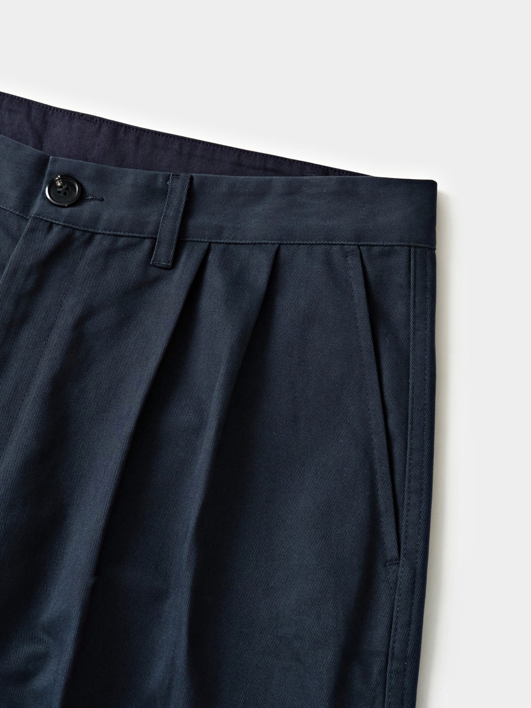 Everyday Pin-tuck Chino Pants (Navy)