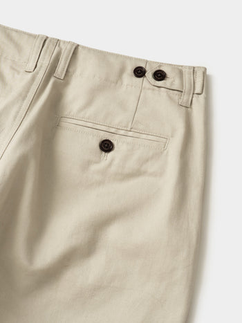 Essential Classic Chino Pants (Ecru)