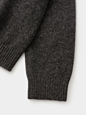 Shaggy Dog Round Knit (Charcoal)