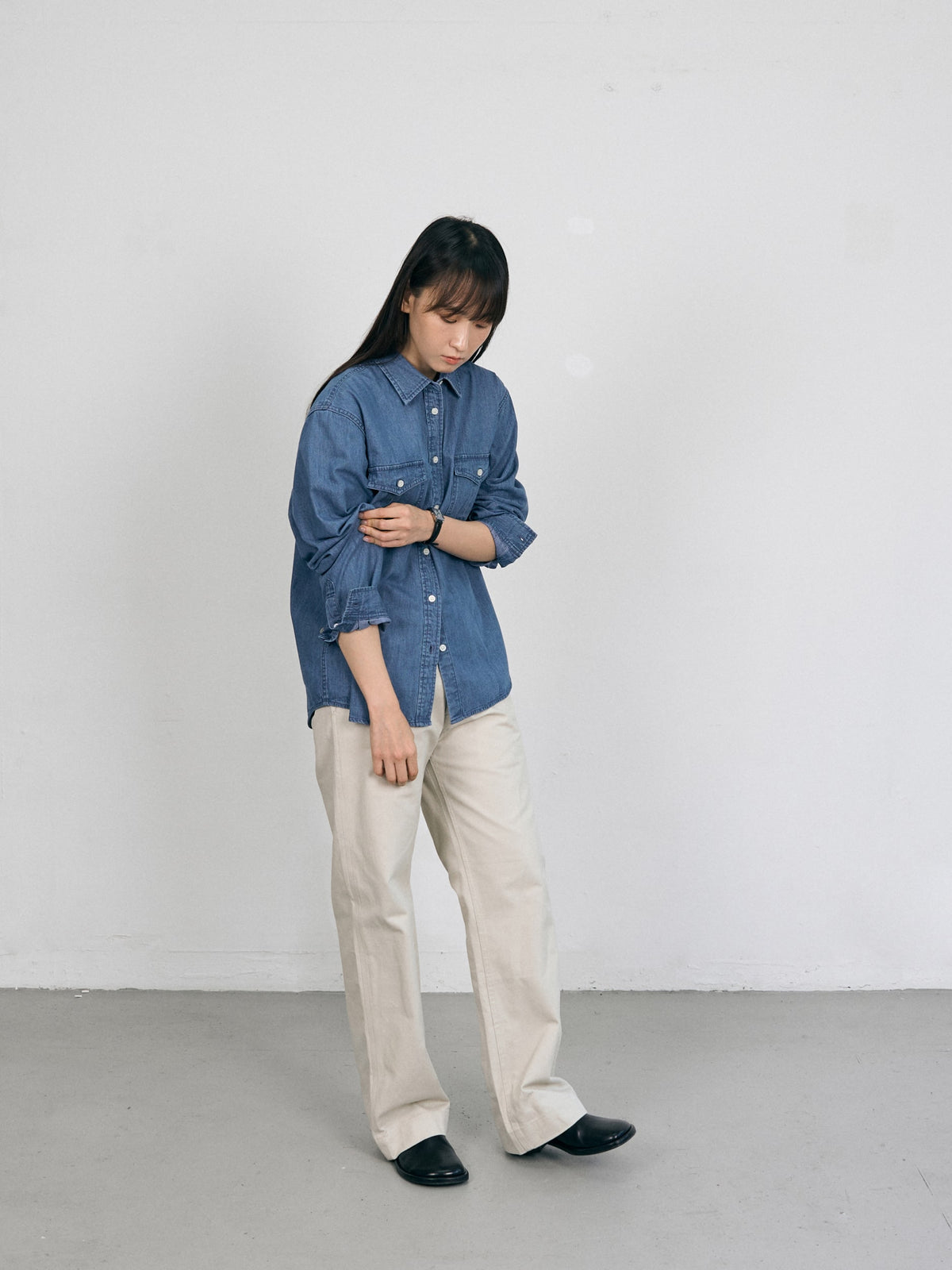 Essential Classic Chino Pants (Ecru)