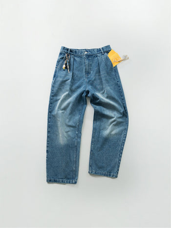 Loose Fit Pin-tuck Denim Pants - Mid Indigo | A1 (M)