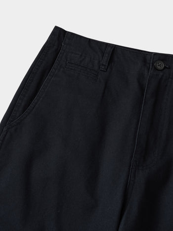 Essential Classic Chino Pants (Black)