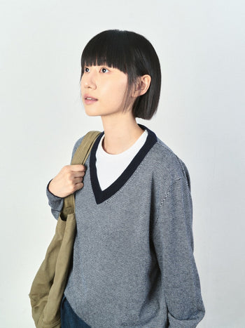 (W)Pin-Stripe V-neck Knit - Olive | W0 (S)